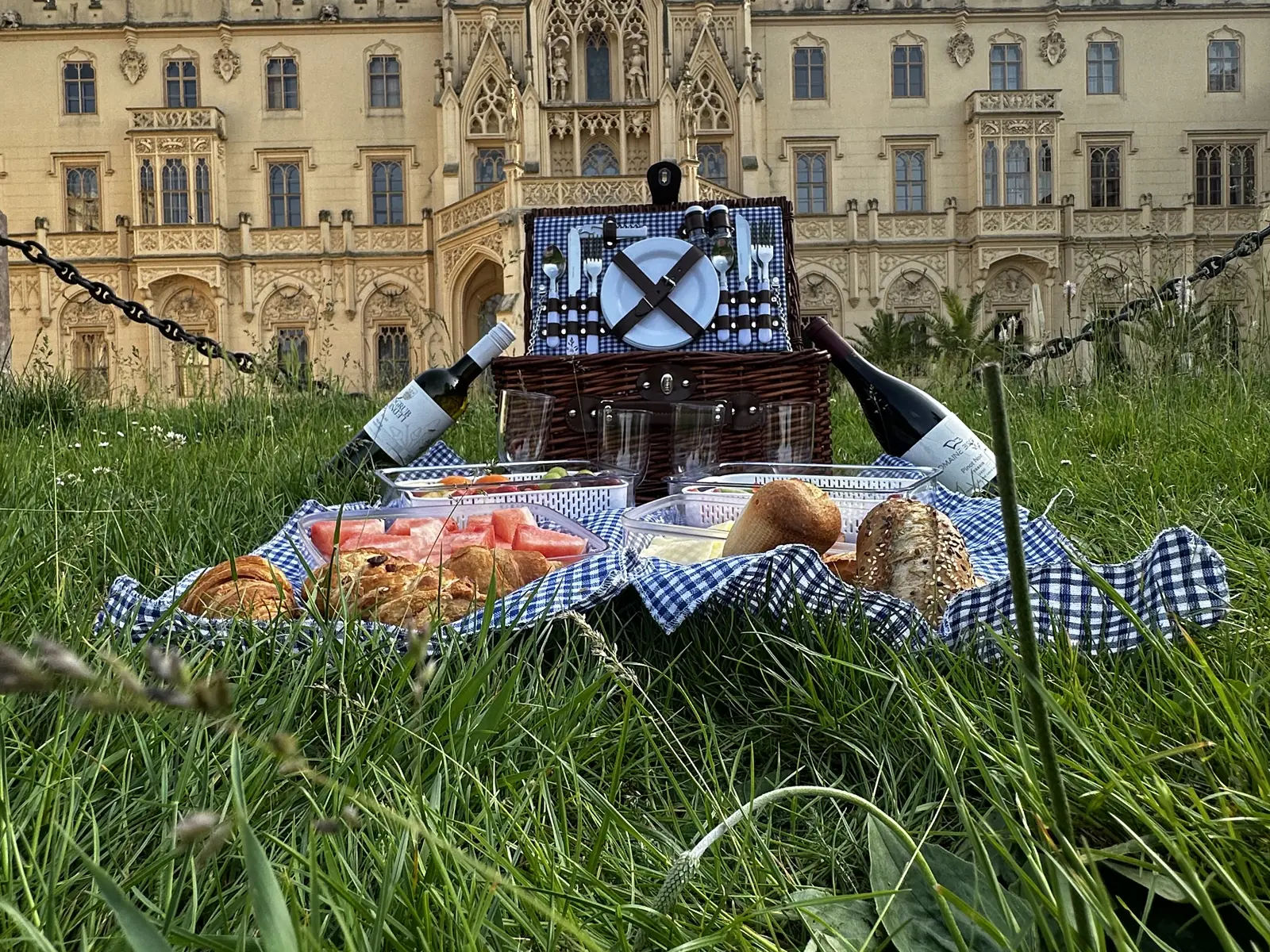 Rodinný piknik u zámku Lednice